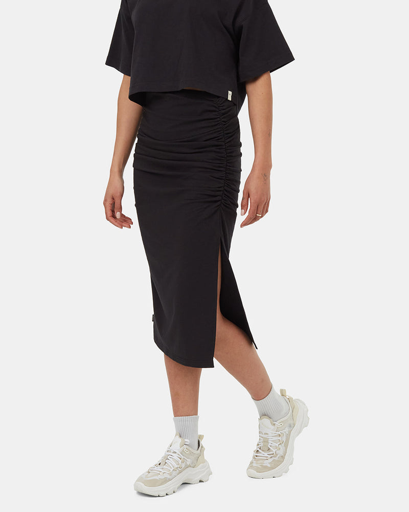 Black-High-Rise-Midi-Fleece-Skirt