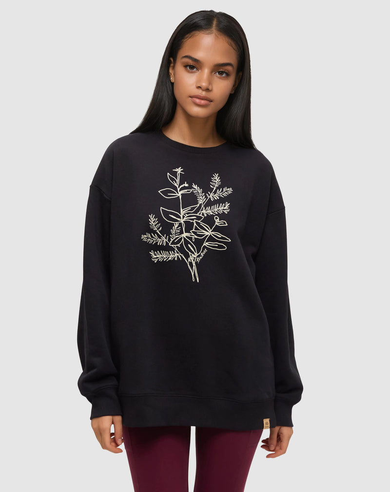 Black-Relax-Printed-Graphic-TreeFleece-Crew