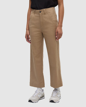 Brown-Womens-Hemp-High-Rise-Trousers *Model is 5'9", wearing size S/4 