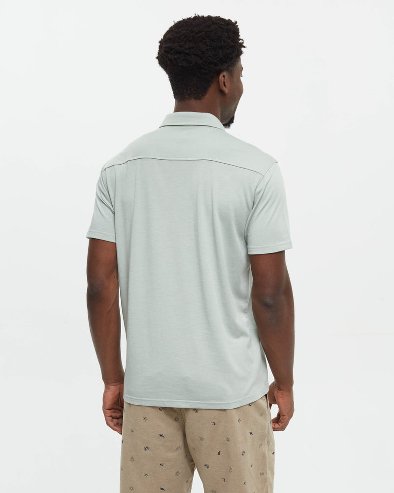 Green-Basic-Button-Up-Shortsleeve-Shirt