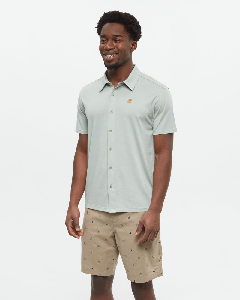 Green-Basic-Button-Up-Shortsleeve-Shirt
