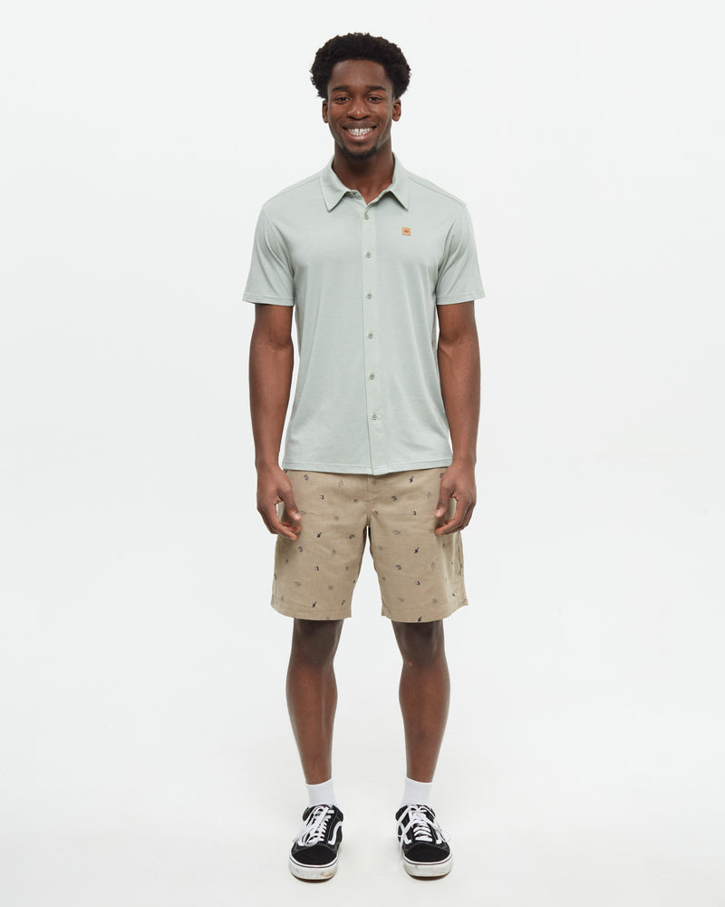Green-Basic-Button-Up-Shortsleeve-Shirt