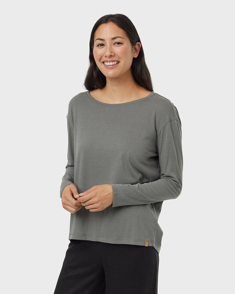 Green-Crew-Neck-Flowy-Long-Sleeve-Top