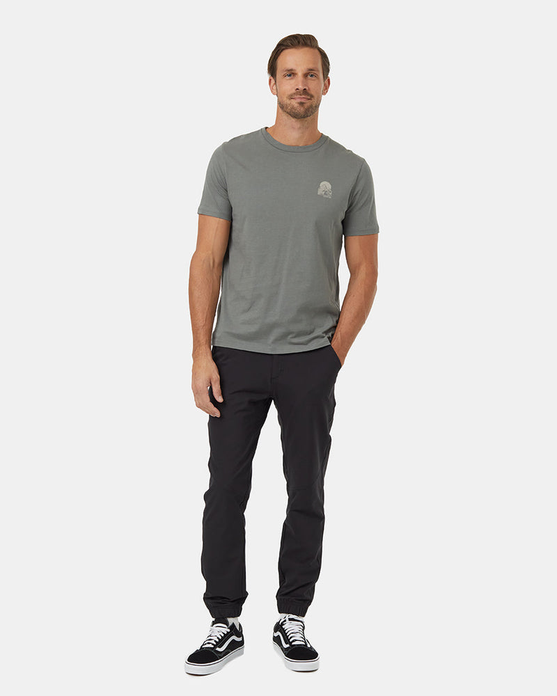 Green-Crew-Neck-Graphic-Shortsleeve-T-Shirt